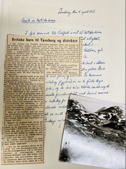 Avisutklipp og brev om britiske barn på norgesferie i 1951. Sommer i gamle dager.